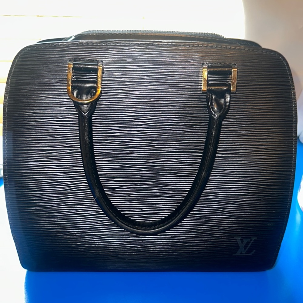 Louis Vuitton Pont Neuf Epi PM Leather Satchel